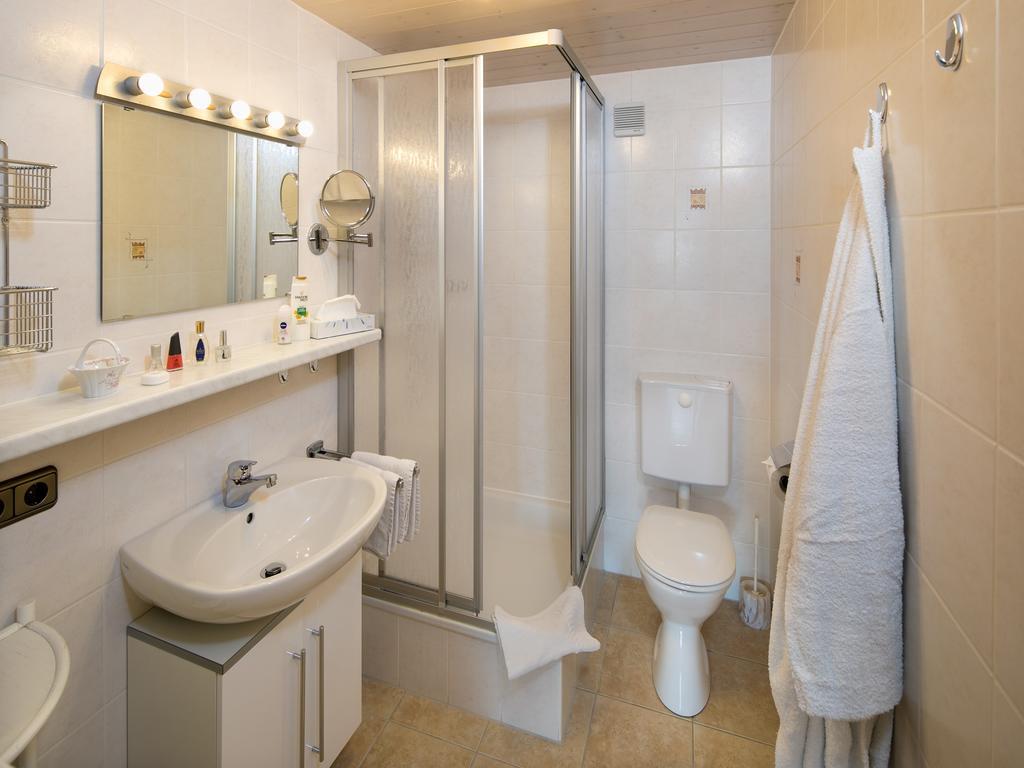 Gaestehaus Boeck Пфронтен Экстерьер фото