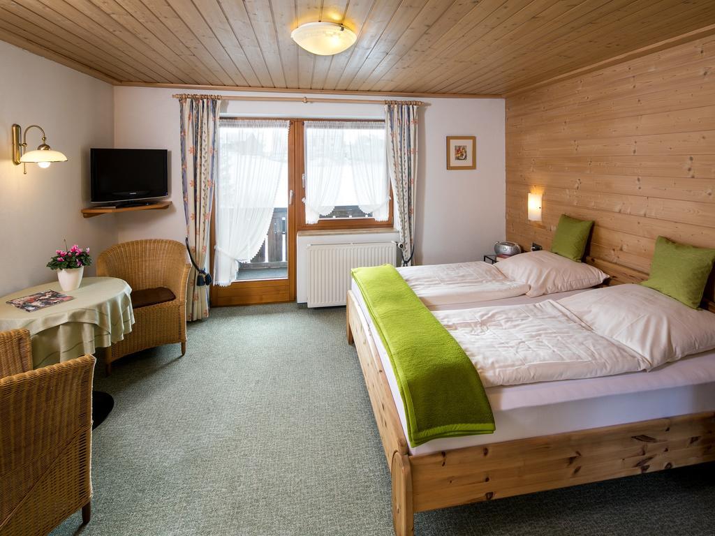 Gaestehaus Boeck Пфронтен Экстерьер фото